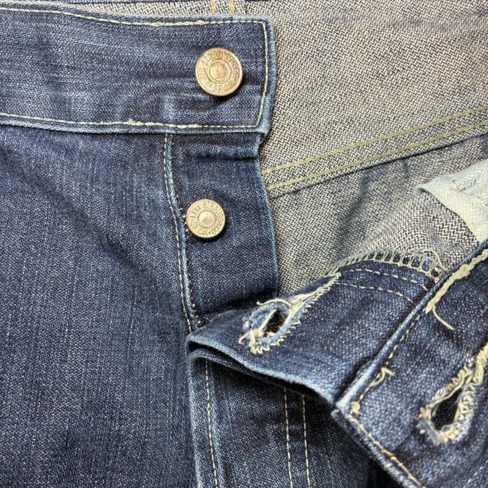 Vintage Levis 501 Straight Jeans Men 40x31 Blue Fade Button Fly Y2K 90s Made USA
